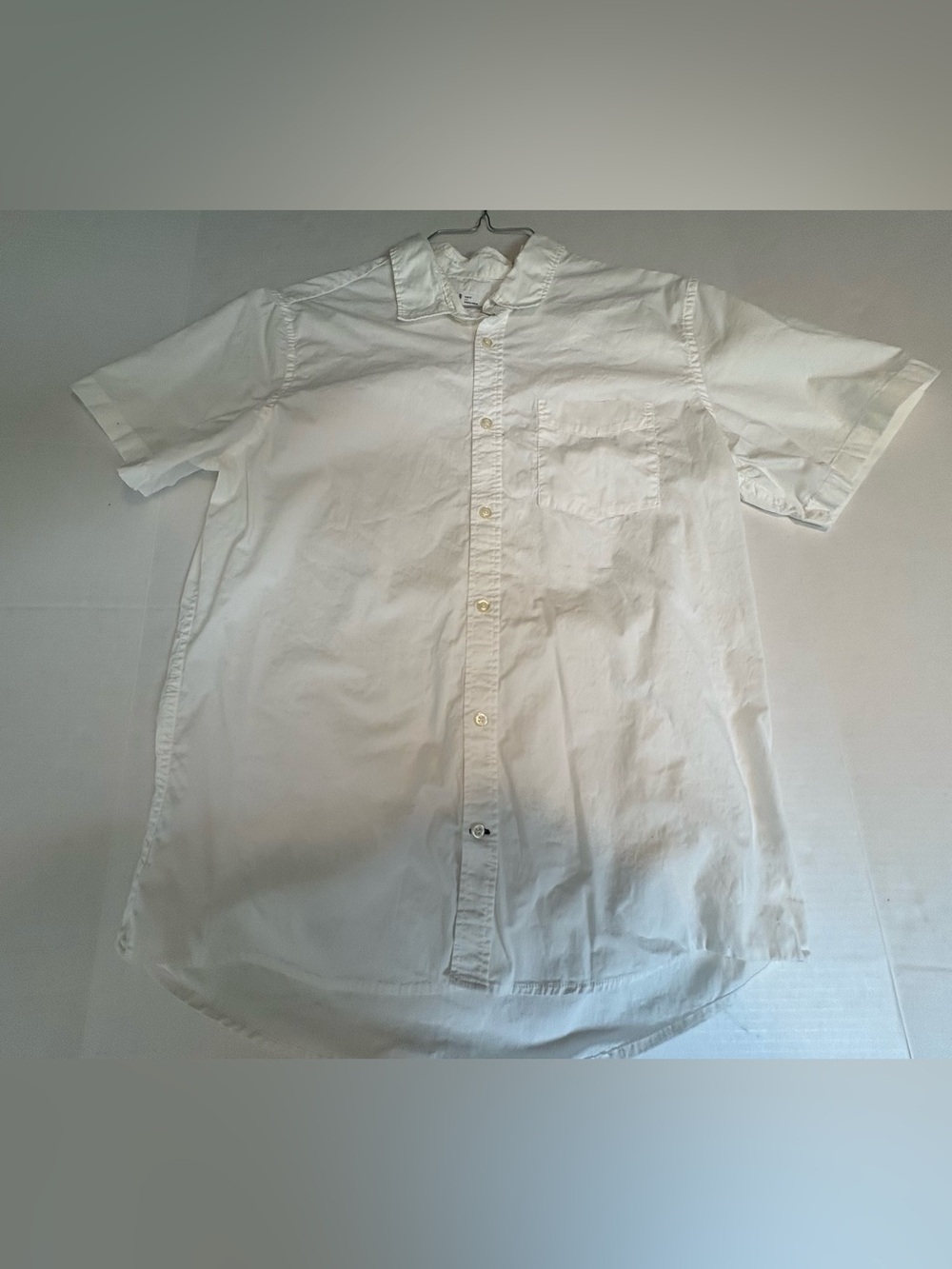 GAP Men's White Short-Sleeve Button-Down Shirt
